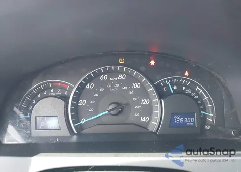 2014 Toyota Camry Le z USA, uszkodzony, nr VIN 4T1BF1FK7EU452271